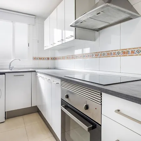 Zona Garbi - B Appartamento Valenza